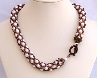 Design mit dem Titel "Chunky pearl rope n…" von Irena Zelickman, Original-Kunstwerk, Schmuck