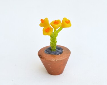 Diseño titulada "Potted flower minia…" por Irena Zelickman, Obra de arte original, Arte de mesa