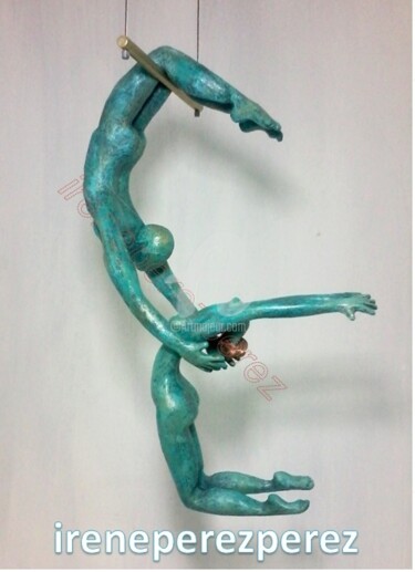 Escultura titulada "LUZAZUL pareja de t…" por Irene Perez Perez, Obra de arte original, Resina
