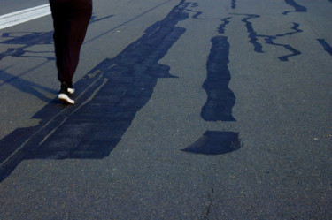 Fotografia intitulada "Running in Empty Ai…" por Irina Kromm, Obras de arte originais, Fotografia digital