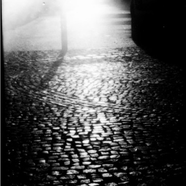 Брусчатка and Evening Photographie intitulée "Брусчатка and Eveni…" par Irina Kromm, Œuvre d'art originale, Photographie argentique
