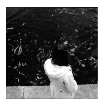 Photographie intitulée "Woman with birds" par Irina Kromm, Œuvre d'art originale, Photographie manipulée