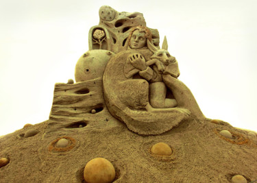 Скульптура под названием "Allegory from sand" - Irina Taflevskaya, Подлинное произведение искусства, Песок