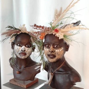 Scultura intitolato "Dawit et Tesfaé" da Isabelle Fisson, Opera d'arte originale, Argilla