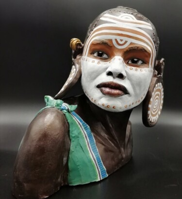 Sculpture titled "Samrawit" by Isabelle Fisson, Original Artwork, Clay