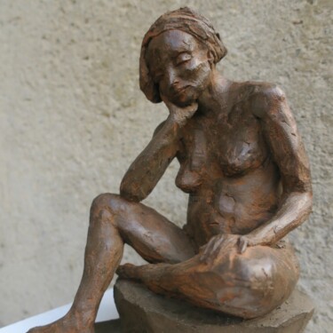 Sculpture titled "Marcia" by Isabelle Haas, Original Artwork, Terra cotta