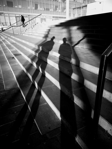 Photographie intitulée "Dans l'ombre" par Isabelle Pautrot, Œuvre d'art originale