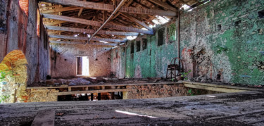 Photographie intitulée "La grange abandonné…" par Isabelle Pautrot, Œuvre d'art originale, Photographie numérique
