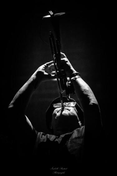 Fotografie getiteld "Le trompettiste" door Isabelle Pautrot, Origineel Kunstwerk, Digitale fotografie