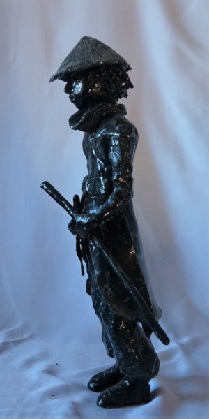 Sculpture titled "Le jeune samouraÏ" by Isabelle Zwang, Original Artwork, Ceramics