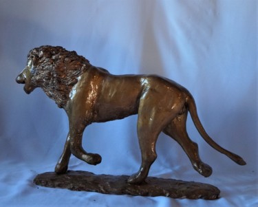 Sculptuur getiteld "Lion or" door Isabelle Zwang, Origineel Kunstwerk, Terra cotta