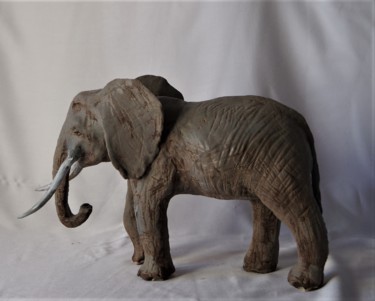 Sculpture titled "ELEPHANT" by Isabelle Zwang, Original Artwork, Ceramics