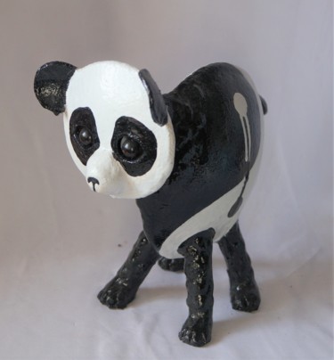 Sculpture titled "panda" by Isabelle Zwang, Original Artwork, Clay