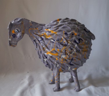 Sculpture titled "MOUTON" by Isabelle Zwang, Original Artwork, Clay