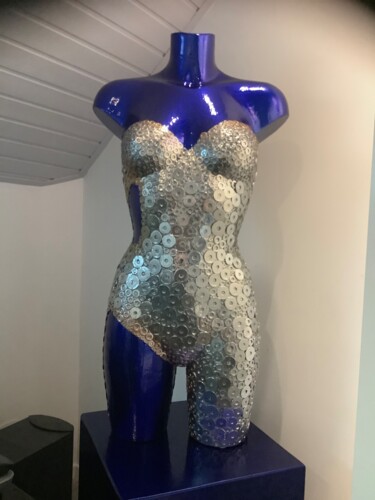 Sculpture intitulée "Tess" par Isadiva, Œuvre d'art originale, Résine