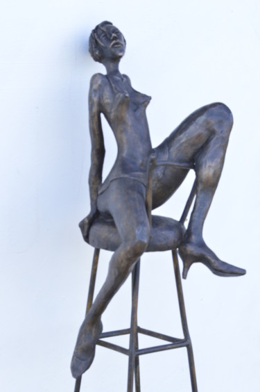 Sculpture titled "Miss Cara - n°1/8" by Iscara, Original Artwork, Metals