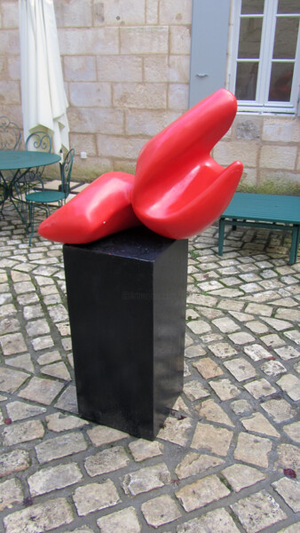 Sculpture intitulée "179) Rouge influence" par Isis Bi M, Œuvre d'art originale