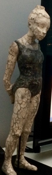 Скульптура под названием "La petite danseuse" - Rosy Barande, Подлинное произведение искусства, Терракота