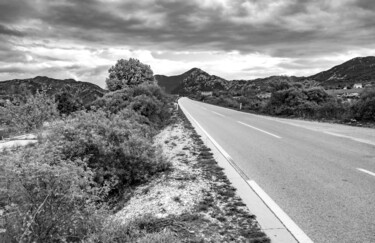 Фотография под названием "Road in mountin land" - Iurii Baklykov, Подлинное произведение искусства, Цифровая фотография
