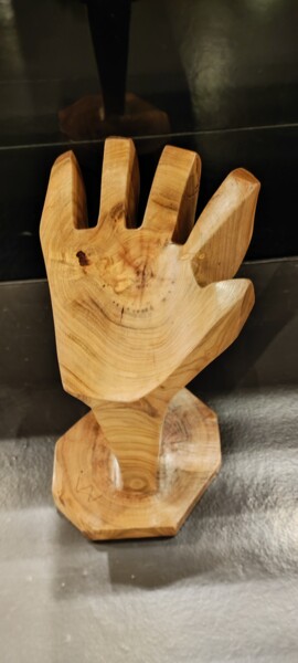 Sculpture titled "MANO#2" by Ivan Fabani, Original Artwork, Wood