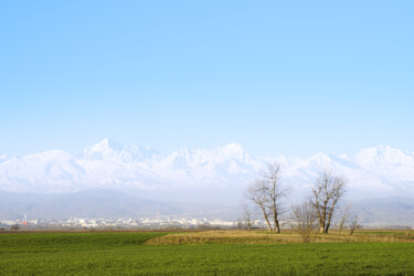 Fotografie mit dem Titel "City in the mountai…" von Ivan Ponomarevsky, Original-Kunstwerk, Nicht bearbeitete Fotografie