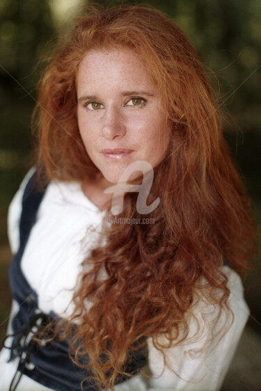 Fotografie getiteld "red hair" door Ivan Tual, Origineel Kunstwerk, Film fotografie