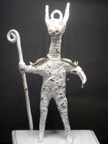 Скульптура под названием "Old warrior" - Ivan Zucconelli, Подлинное произведение искусства, Смола