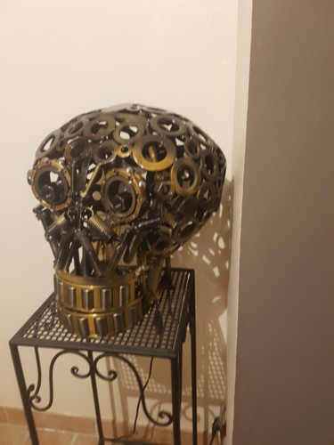 Scultura intitolato "skull head tete de…" da Jacques Veinante (jackart), Opera d'arte originale, Metalli