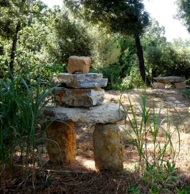 Skulptur mit dem Titel "L'HIMALAYENNE" von Jacqueline Pizano, Original-Kunstwerk, Stein