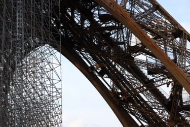 Photography titled "EIFFEL Tower 4/6" by Jacques Jégo, Original Artwork, Non Manipulated Photography
