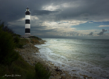 Photography titled "Phare d'Oléron" by Jacques Lateur, Original Artwork, Digital Photography