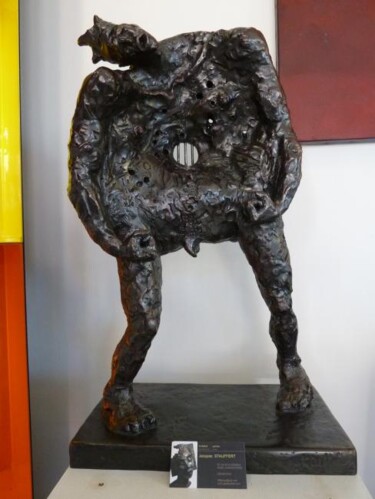 Sculpture titled "le gardien du chaos" by Jacques Stauffert, Original Artwork, Resin