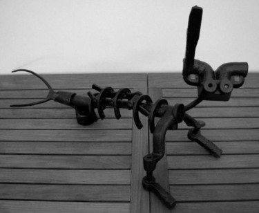 Sculpture intitulée "Animal aux croquett…" par Jacques Egli, Œuvre d'art originale, Métaux