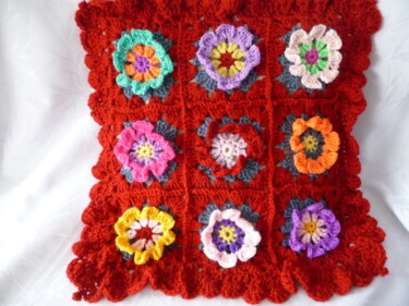 Textielkunst getiteld "Housse de coussin,…" door Jacquote-Tricote, Origineel Kunstwerk, Draad