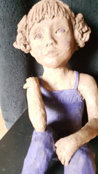 Sculpture titled "Violette" by Dominique Mahe, Original Artwork, Clay