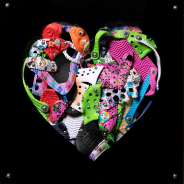 Collagen mit dem Titel "Flip flops heart" von Jaffa Meir, Original-Kunstwerk, Collagen