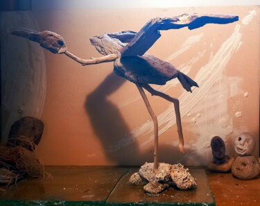 Скульптура под названием "L envol de l échass…" - Jaime Garcia, Подлинное произведение искусства, Дерево