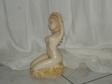 couleur vieil os Sculpture intitulée "couleur vieil os" par Jakeline Sereno, Œuvre d'art originale