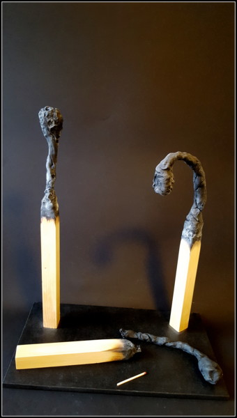 Sculptuur getiteld "At the end of a hot…" door Jan Schrijver, Origineel Kunstwerk, Mixed Media