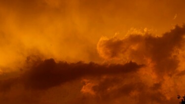 Fotografia intitolato "Ciel orange.    201…" da Janie B., Opera d'arte originale