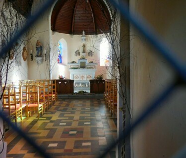 Photographie intitulée "La jolie chapelle.…" par Janie B., Œuvre d'art originale