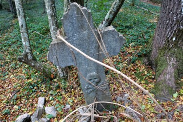 Fotografia intitulada "La croix abandonnée." por Janie B., Obras de arte originais, Fotografia digital