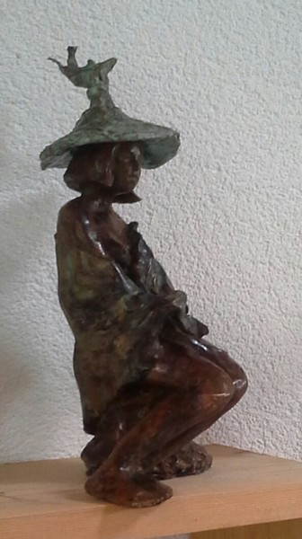 Sculpture titled "Le chapeau de paille" by Janine Le Cann, Original Artwork, Bronze