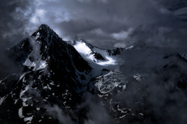 Fotografie getiteld "Les Alpes" door Jarek Witkowski, Origineel Kunstwerk
