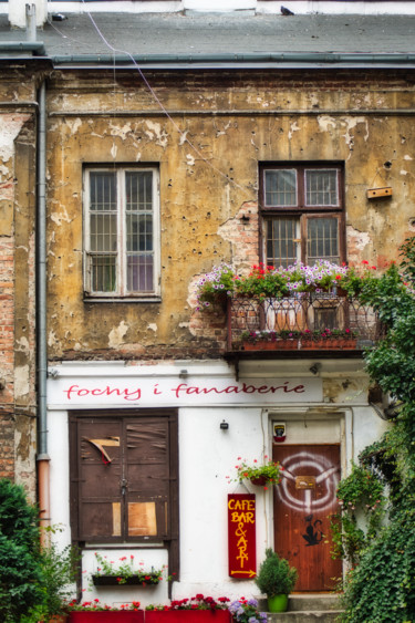 Fotografia intitolato "cour du vieux Varso…" da Jarek Witkowski, Opera d'arte originale