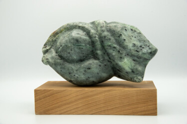 Скульптура под названием "Volupté" - Jaro, Подлинное произведение искусства, Камень