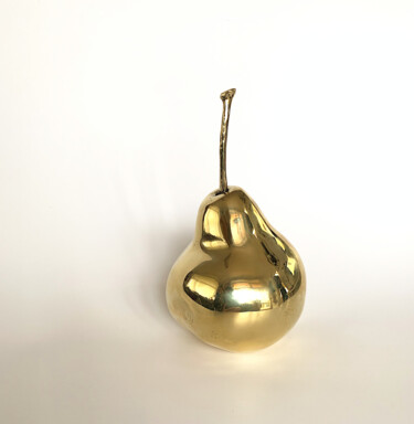 Scultura intitolato "Golden Pear" da Jaromir Gargulak, Opera d'arte originale, Bronzo