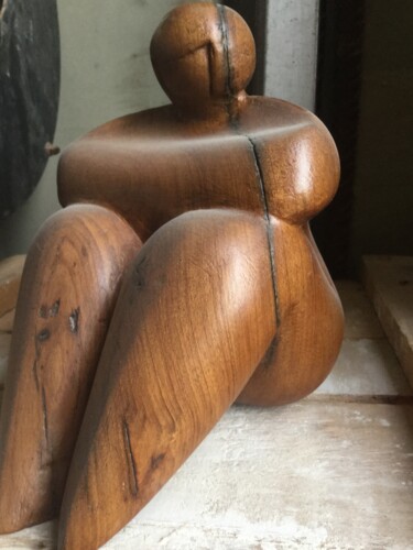 Sculptuur getiteld "Mujer" door Javier Martín, Origineel Kunstwerk, Hout