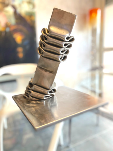 Скульптура под названием "KOLONA" - Joel Bostaetter, Подлинное произведение искусства, Нержавеющая сталь