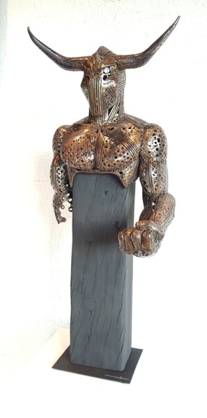 Sculpture titled "La revanche de Mino…" by Jean-Christophe Cronel (JC Cronel), Original Artwork, Wire